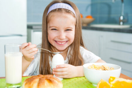 Hvornår kan børn spise æg?